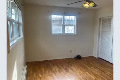 2620 23rd St, Springfield, OR 97477 - Photo 13