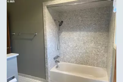 2620 23rd St, Springfield, OR 97477 - Photo 15