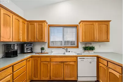 4264 Cole Way, Springfield, OR 97478 - Photo 13