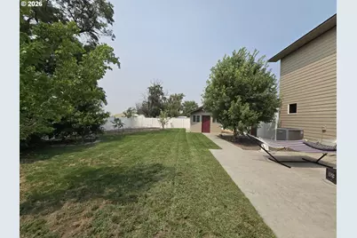 445 NE Seventh St, Irrigon, OR 97844 - Photo 9