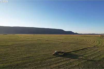 22566 Hwy 140, Adel, OR 97620 - Photo 21