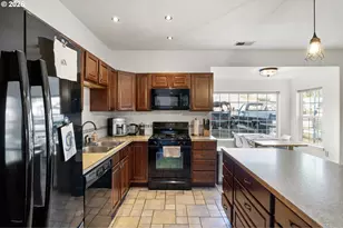 777 Oak St, Oakland, OR 97462 - Photo 17