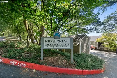 44 Eagle Crest Dr #19, Lake Oswego, OR 97035 - Photo 1