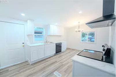 3370 Maple St #44, Hubbard, OR 97032 - Photo 11