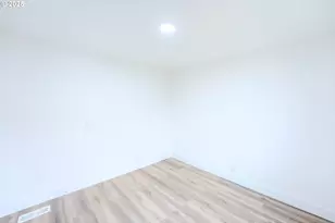 3370 Maple St, Hubbard, OR 97032 - Photo 21