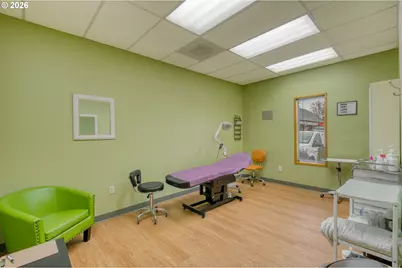 [Address not provided], Tigard, OR 97223 - Photo 5