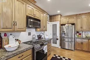 14609 NW Blackthorne Ln, Portland, OR 97229 - Photo 13