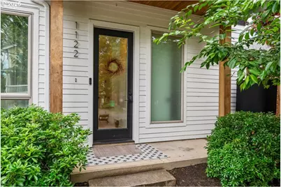 1122 SE Tenino St, Portland, OR 97202 - Photo 3