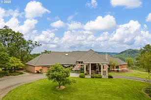 375 Bella Hls Ln, Roseburg, OR 97471 - Photo 3