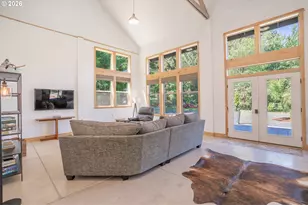 45955 Goodpasture Rd, Vida, OR 97488 - Photo 15