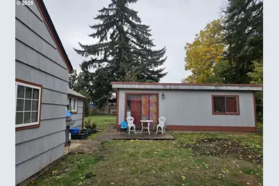 749 SW Washington St, Dallas, OR 97338 - Photo 13