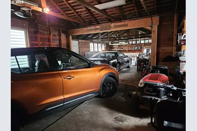 749 SW Washington St, Dallas, OR 97338 - Photo 11