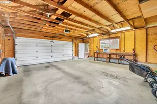 1521 Gilham Rd, Eugene, OR 97401 - Photo 27