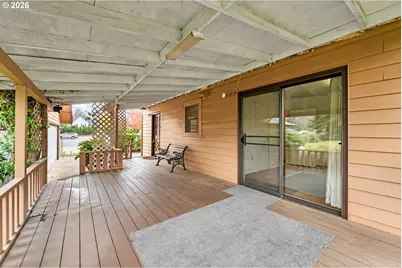 1521 Gilham Rd, Eugene, OR 97401 - Photo 15