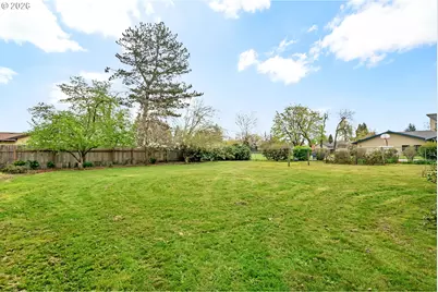 1521 Gilham Rd, Eugene, OR 97401 - Photo 33