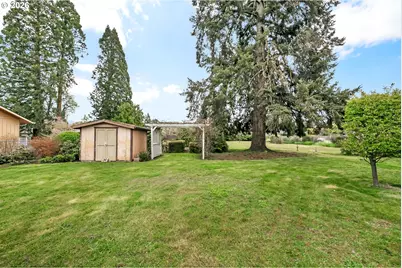 1521 Gilham Rd, Eugene, OR 97401 - Photo 29