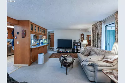 2118 SE 110th Ave, Portland, OR 97216 - Photo 11