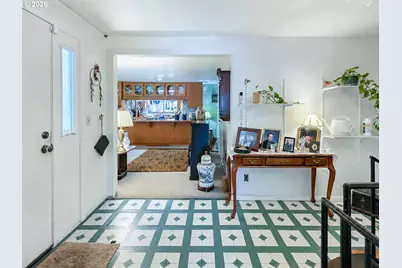 2118 SE 110th Ave, Portland, OR 97216 - Photo 5