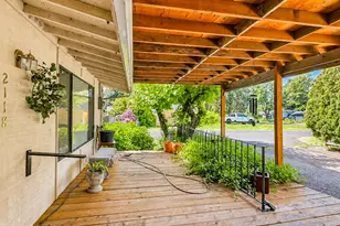 2118 SE 110th Ave, Portland, OR 97216 - Photo 5
