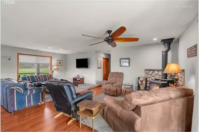 34521 Big Meadow Ln, Deer Island, OR 97054 - Photo 9