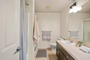 6285 NE Carillion Dr, Hillsboro, OR 97124 - Photo 25