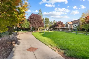 6285 NE Carillion Dr, Hillsboro, OR 97124 - Photo 39