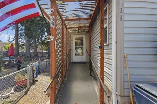 2145 31st St, Springfield, OR 97477 - Photo 7