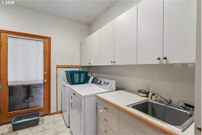 19301 Sunnyridge Ct, Oregon City, OR 97045 - Photo 21
