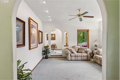 19301 Sunnyridge Ct, Oregon City, OR 97045 - Photo 23