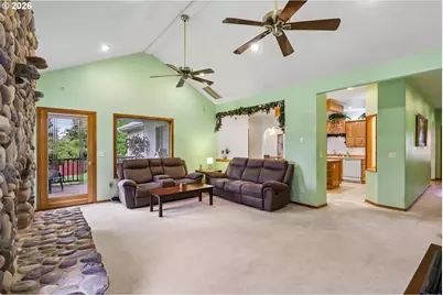 19301 Sunnyridge Ct, Oregon City, OR 97045 - Photo 9