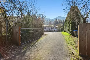 604 SE Forest Ln, Cascade Locks, OR 97014 - Photo 43