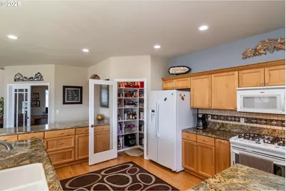 1000 Windy Mountain Ln, Oakland, OR 97462 - Photo 13