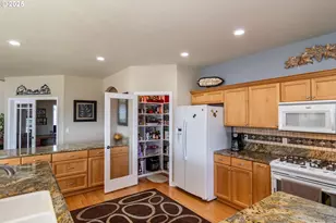 1000 Windy Mountain Ln, Oakland, OR 97462 - Photo 13