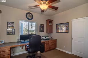 1000 Windy Mountain Ln, Oakland, OR 97462 - Photo 17