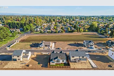208 NW 16th Ave, Canby, OR 97013 - Photo 45