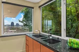 1540 SW Vista Ave, Portland, OR 97201 - Photo 17