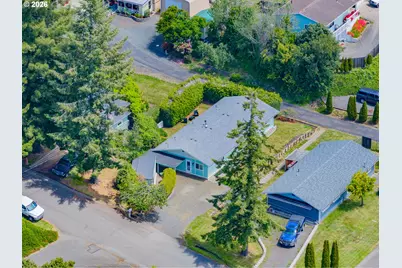 580 8th Ave, Coos Bay, OR 97420 - Photo 3