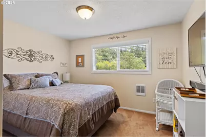580 8th Ave, Coos Bay, OR 97420 - Photo 33