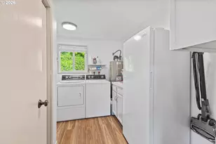580 8th Ave, Coos Bay, OR 97420 - Photo 17