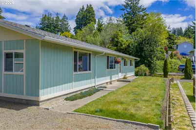 580 8th Ave, Coos Bay, OR 97420 - Photo 9