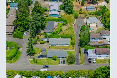 580 8th Ave, Coos Bay, OR 97420 - Photo 5
