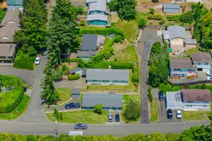 580 8th Ave, Coos Bay, OR 97420 - Photo 5
