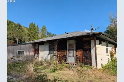 76526 W 2nd St, Oakridge, OR 97463 - Photo 5