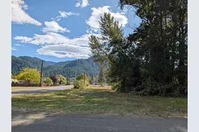 76526 W 2nd St, Oakridge, OR 97463 - Photo 27