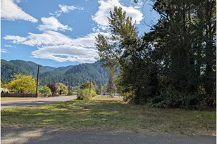 76526 W 2nd St, Oakridge, OR 97463 - Photo 27