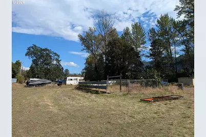 76526 W 2nd St, Oakridge, OR 97463 - Photo 11