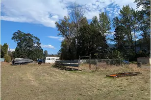 76526 W 2nd St, Oakridge, OR 97463 - Photo 11