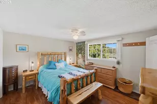 2820 Country Club Ct, Reedsport, OR 97467 - Photo 9