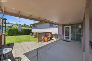 2820 Country Club Ct, Reedsport, OR 97467 - Photo 3