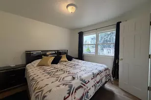 8906 NE Hancock St, Portland, OR 97220 - Photo 21